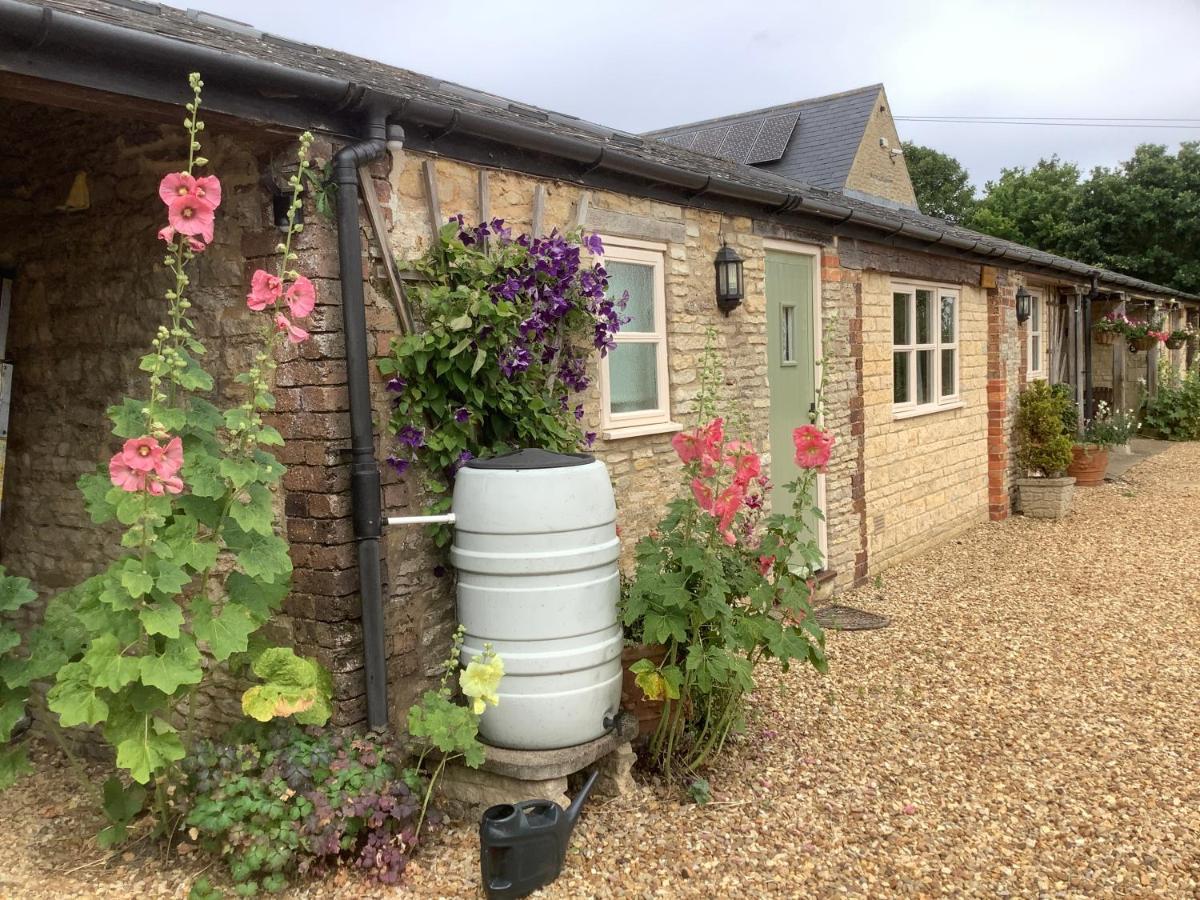 Hollyhock Cottage, Clematis Cottages, Stamford Bagian luar foto